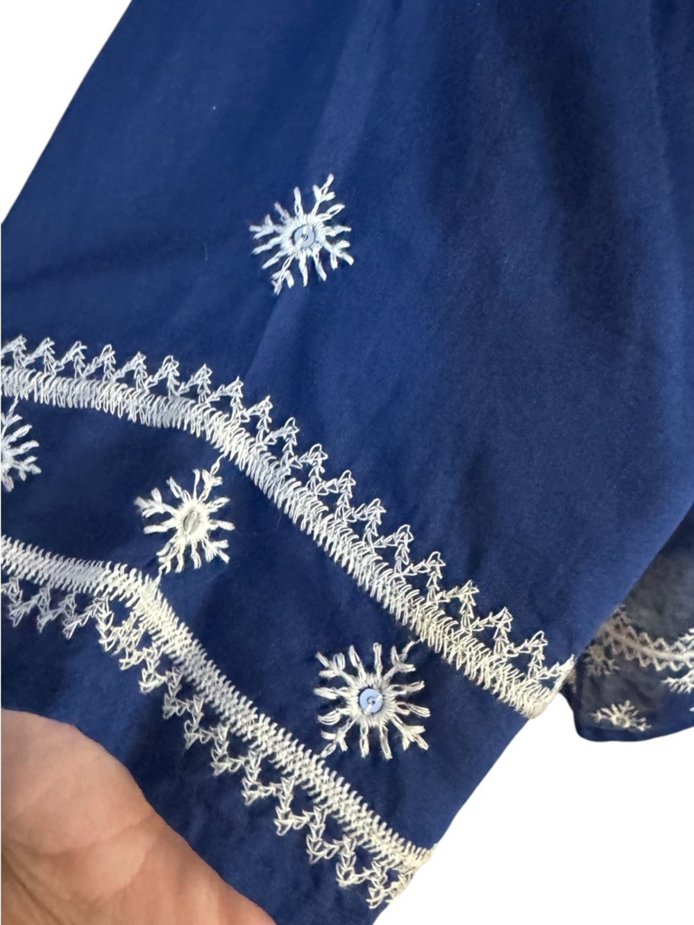 LUCKY BRAND Navy Top w/Embroidery Detail  SPRING/SUMMER   SIZE: MEDIUM    #H - Picture 5 of 10
